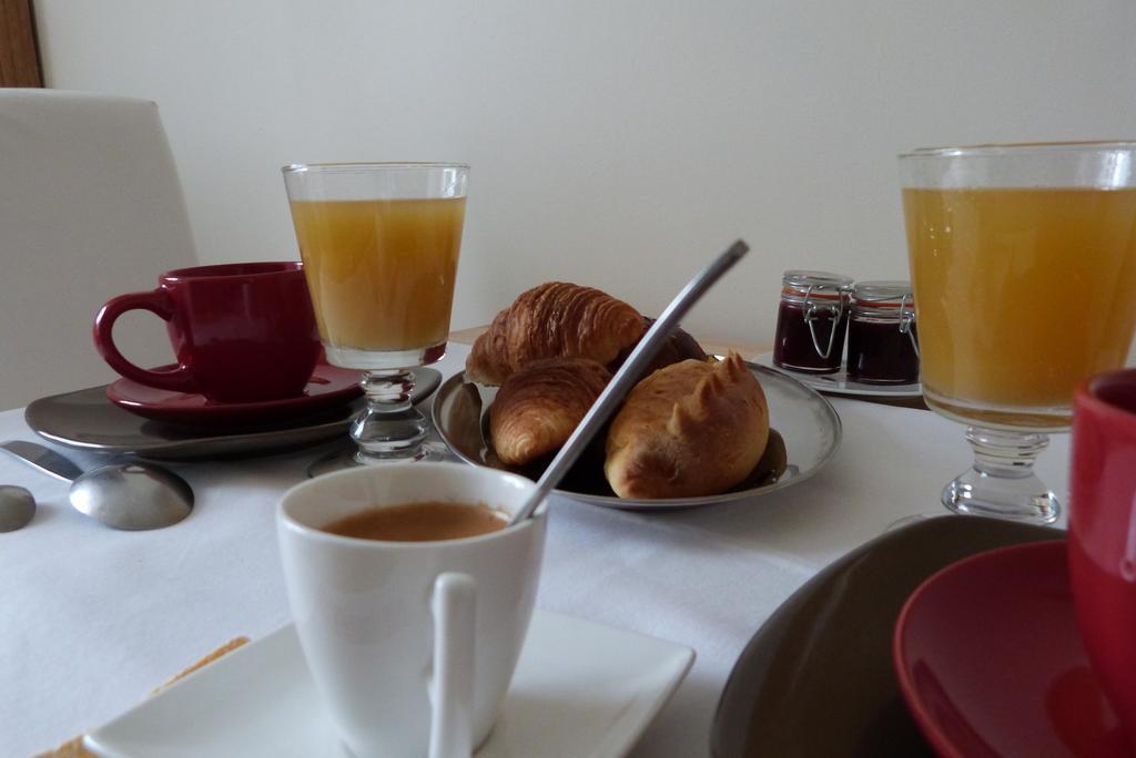 La Maison De Roussille Bed and Breakfast Francheville  Esterno foto